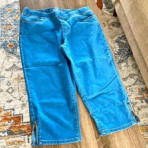 Denim & Company. Capris 16 petite.